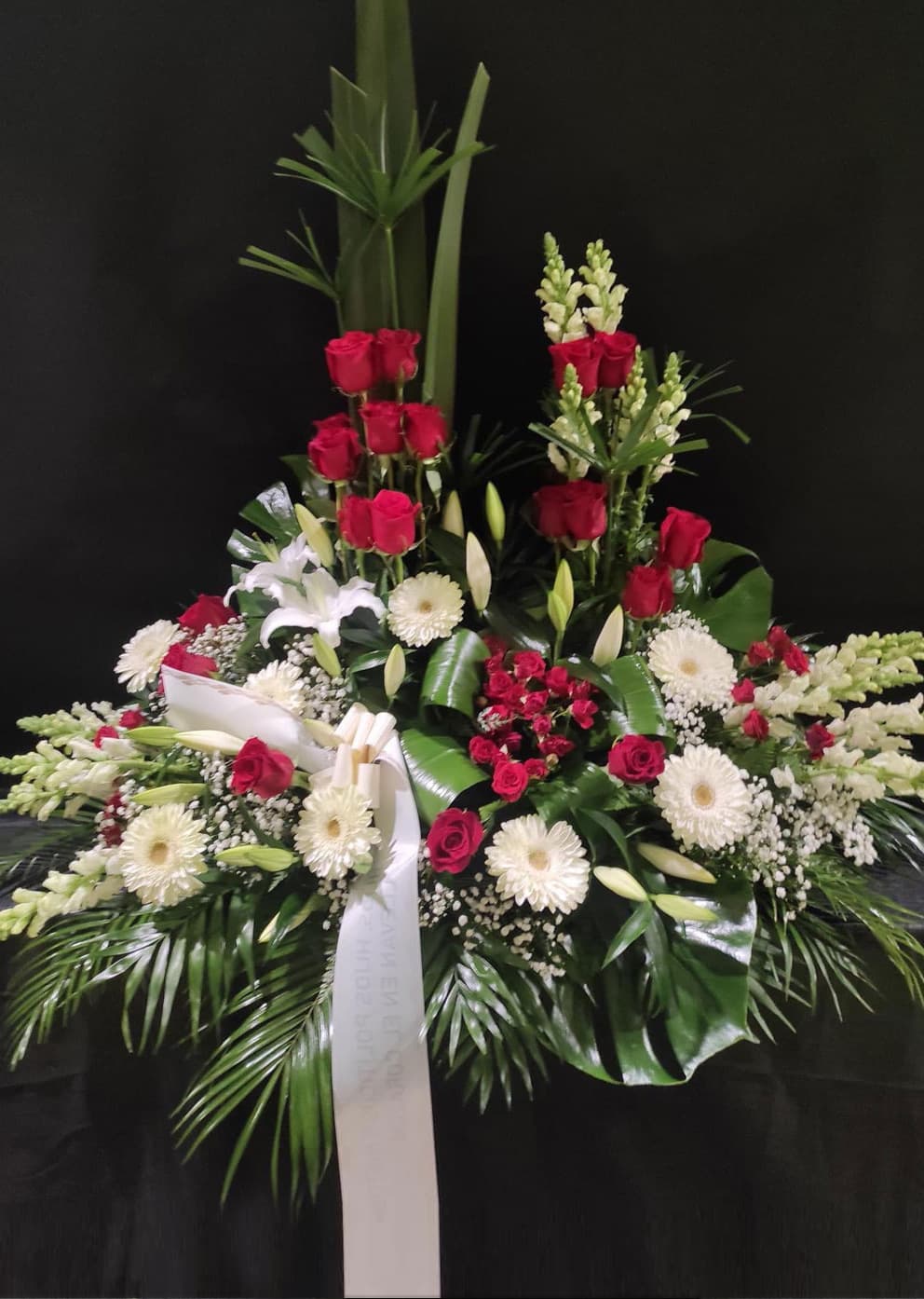 Centros y coronas funerarias en Lugo